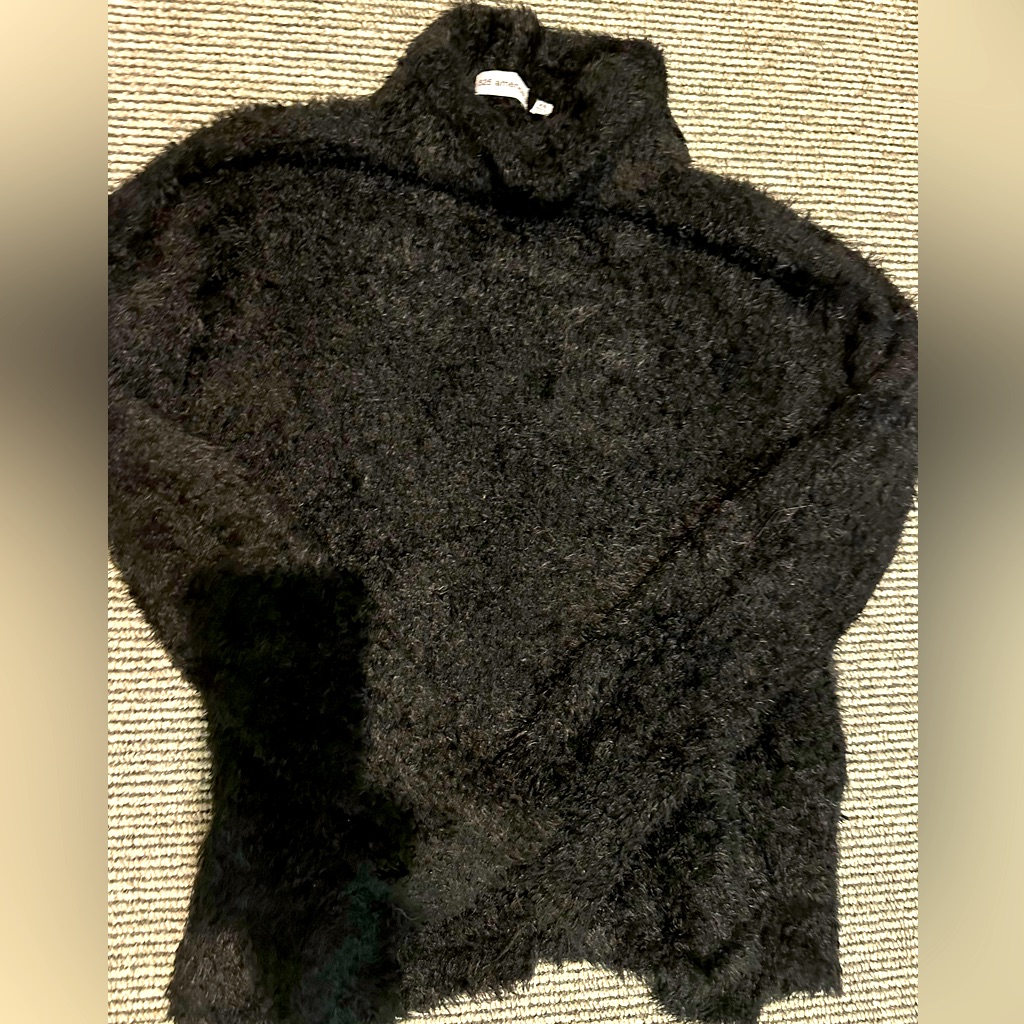 525 America Sweater